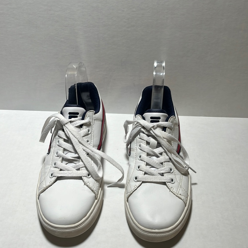 Fila Court shoe 5CM00133-125 sz 7.5
